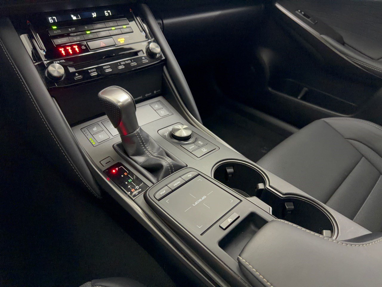 Used 2022 Lexus IS 350 F Sport w/ Navigation Package RWD image 21