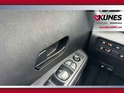 Used 2024 Nissan Kicks S image 34