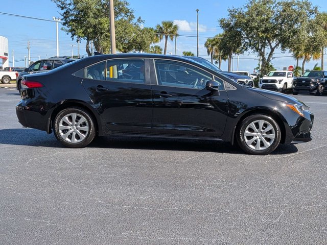 New 2027 Toyota Corolla LE FWD image 2