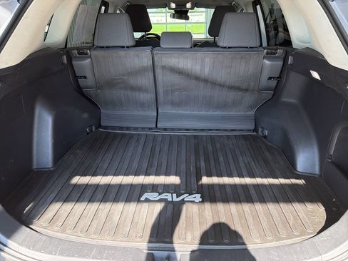 Used 2023 Toyota RAV4 LE AWD/4WD image 26