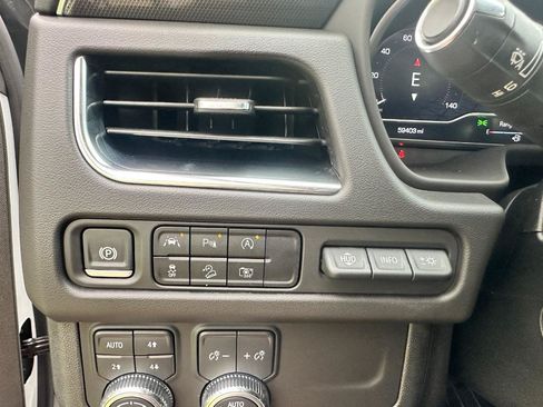Used 2024 GMC Yukon XL AT4 w/ Technology Package AWD/4WD image 42