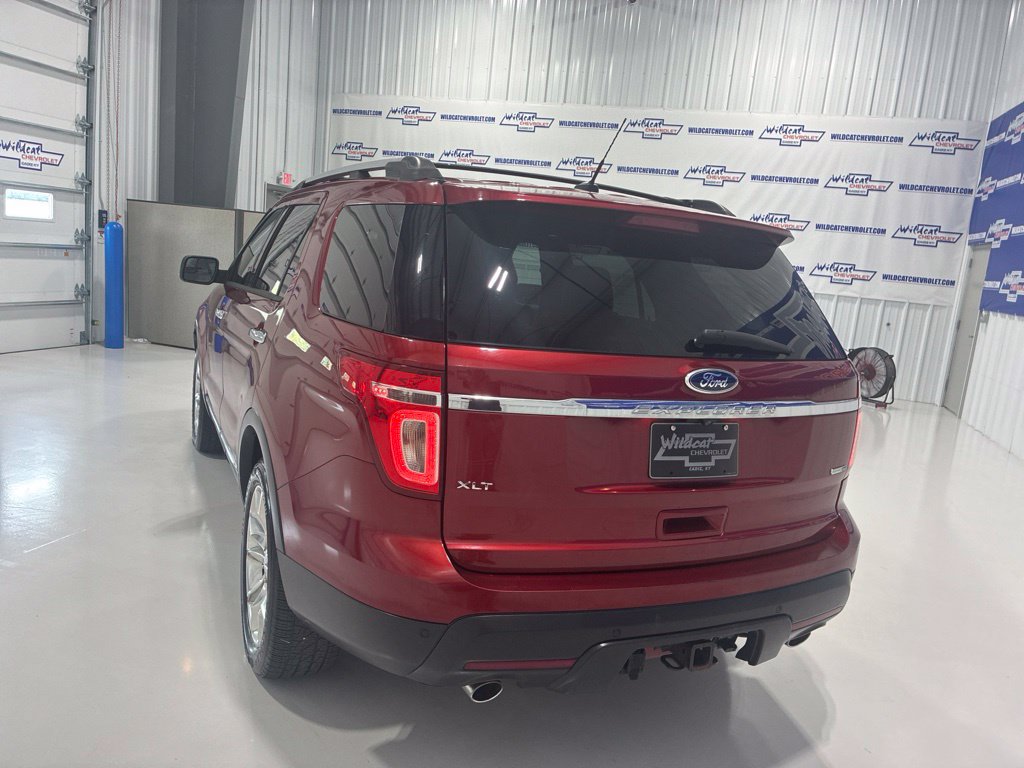 Used 2015 Ford Explorer XLT w/ Equipment Group 202B AWD/4WD image 4