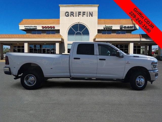 New 2026 RAM 3500 Tradesman AWD/4WD image 3