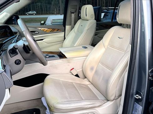 Used 2021 Cadillac Escalade ESV Premium Luxury Platinum image 7