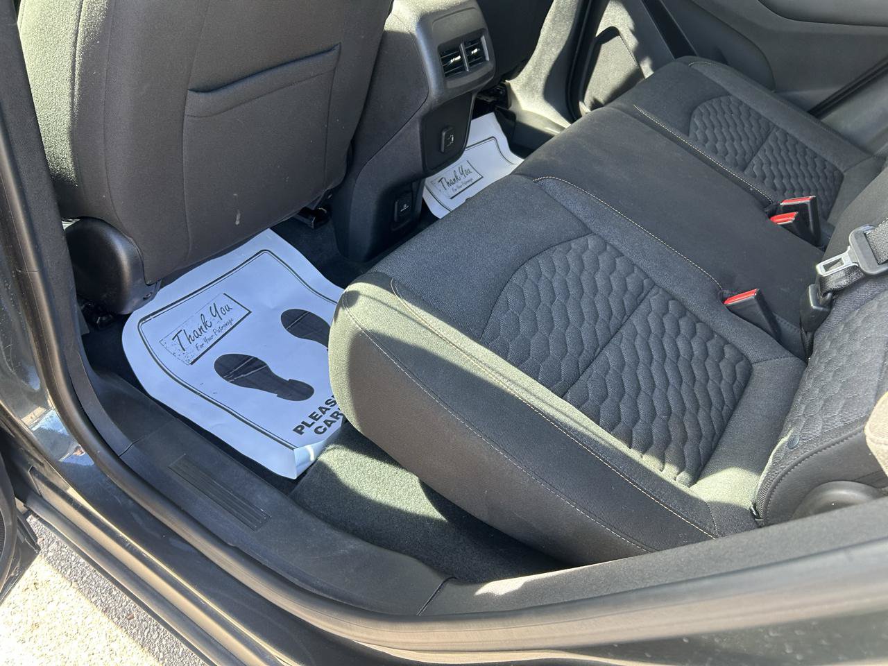 Used 2019 Chevrolet Equinox LT w/ Sun & Navigation Package AWD/4WD image 9