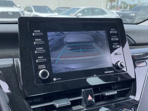 Used 2024 Toyota Camry SE image 10