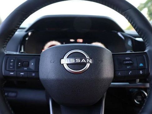 Certified 2026 Nissan Pathfinder SL FWD image 11