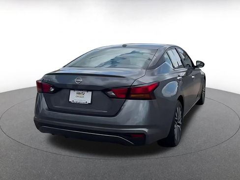 Used 2025 Nissan Altima 2.5 SV FWD image 15