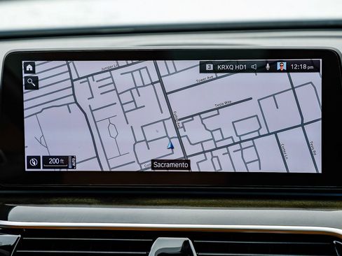 Used 2021 BMW 530e w/ Parking Assistance Package image 12