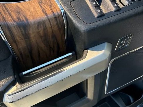 Used 2019 Ford F150 Lariat w/ Equipment Group 502A Luxury AWD/4WD image 12
