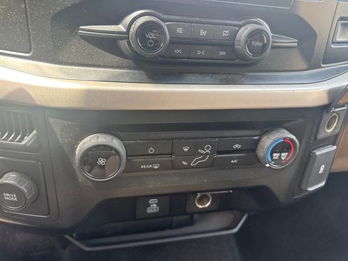 Used 2021 Ford F150 XLT RWD image 14