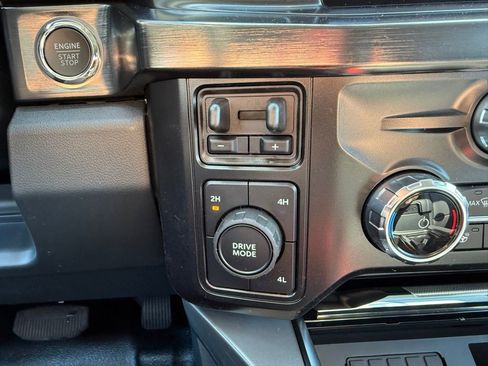 New 2026 Ford F350 4x4 Crew Cab DRW Super Duty image 28
