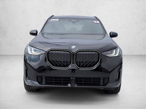 Used 2025 BMW 330i Sedan w/ M Sport Package RWD image 2