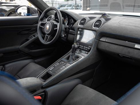 Certified 2025 Porsche 718 Boxster Spyder RS RWD image 12