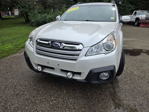 Used 2014 Subaru Outback 2.5i Limited AWD/4WD image 25