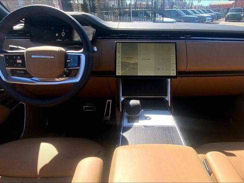 New 2026 Land Rover Range Rover SE image 5