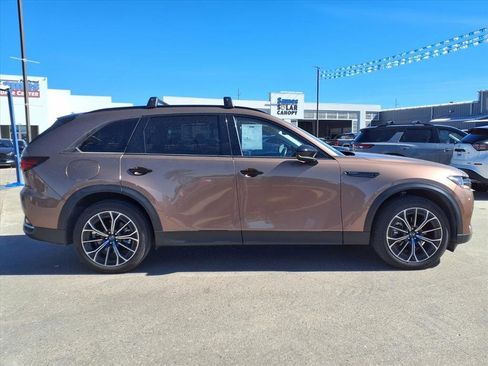 Used 2025 MAZDA CX-70 Plug-In Hybrid w/ Premium Pkg AWD/4WD image 9