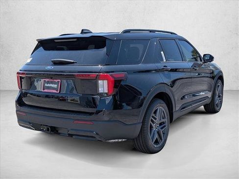 New 2026 Ford Explorer ST-Line RWD image 2