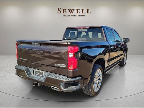 Used 2020 Chevrolet Silverado 1500 High Country w/ Technology Package image 5