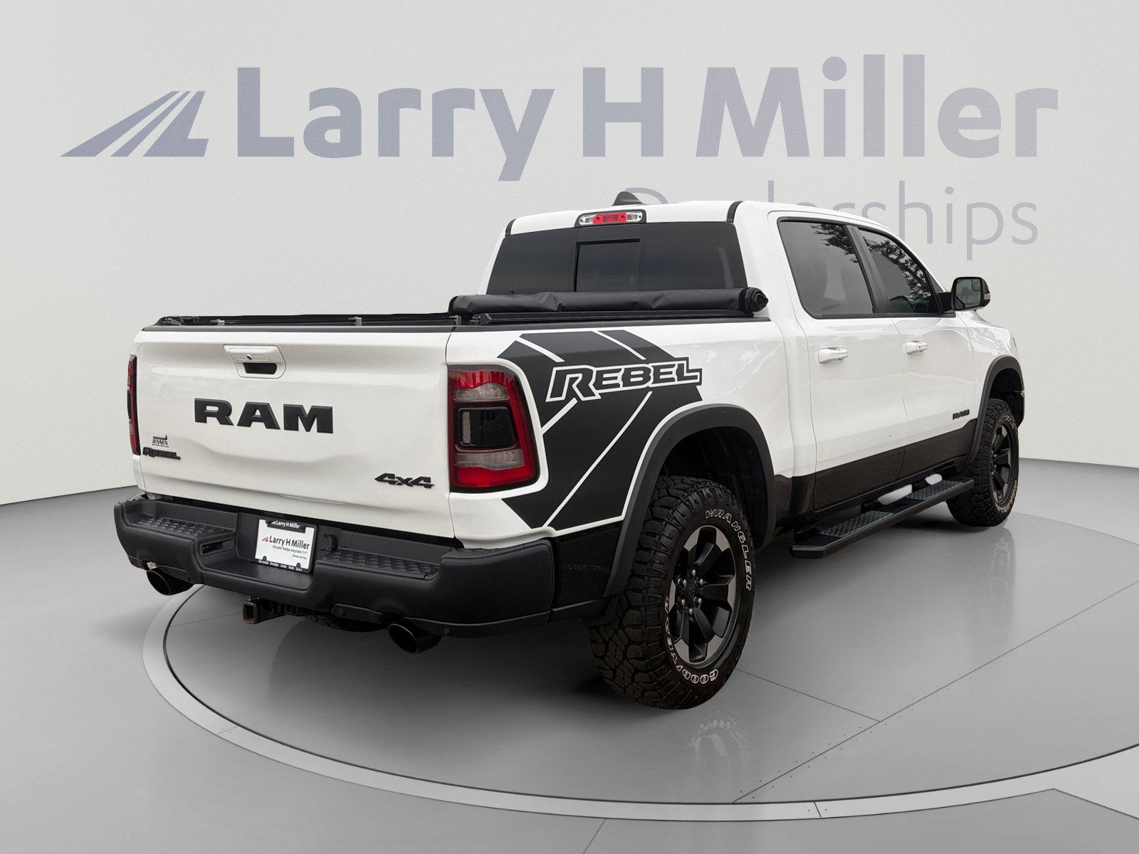 Used 2020 RAM 1500 Rebel w/ Rebel Level 2 Equipment Group AWD/4WD image 6
