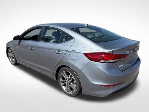 Used 2017 Hyundai Elantra Limited FWD image 3
