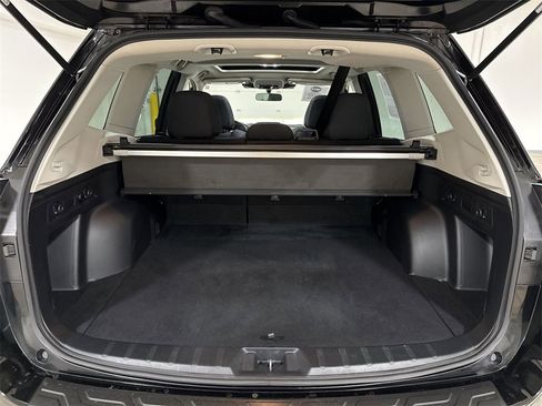 Used 2022 Subaru Forester Premium image 24