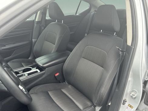 Used 2024 Nissan Altima 2.5 SV FWD image 32