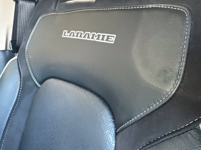 Used 2021 RAM 1500 Laramie AWD/4WD image 3