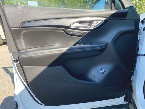Used 2022 Buick Envision Essence w/ Sport Touring Package FWD image 22