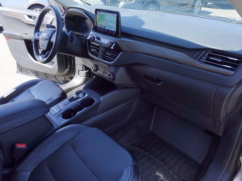 Used 2020 Ford Escape Titanium AWD/4WD image 11