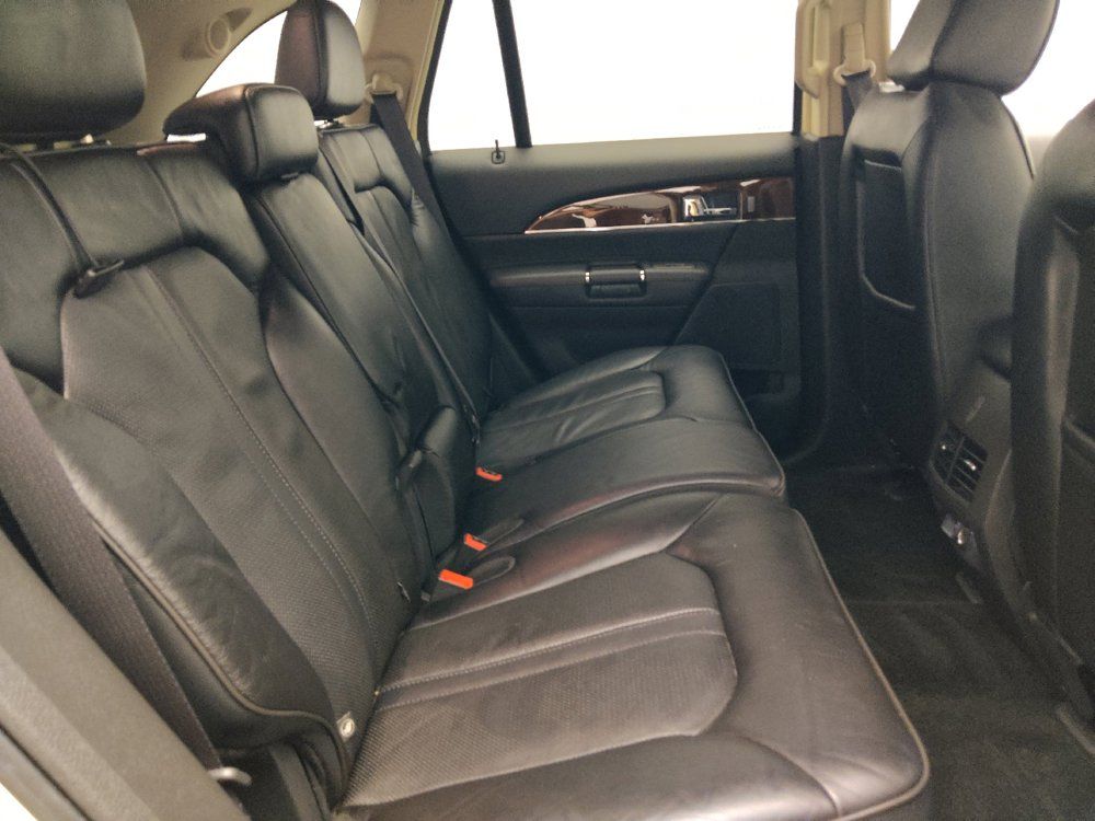 Used 2014 Lincoln MKX FWD w/ Equipment Group 101A image 19