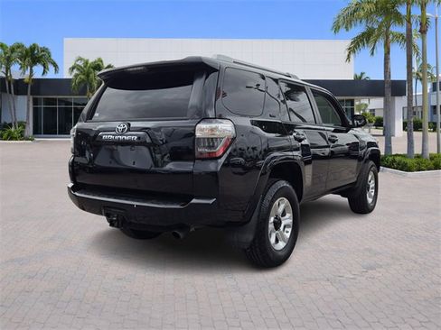 Used 2018 Toyota 4Runner SR5 image 7