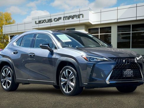 Used 2022 Lexus UX 200 w/ Accessory Package (Z2) FWD image 7