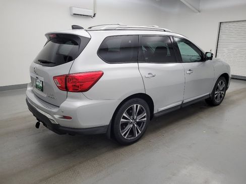 Used 2017 Nissan Pathfinder Platinum AWD/4WD image 10