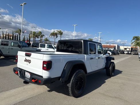 Used 2024 Jeep Gladiator Mojave w/ Convenience Group AWD/4WD image 8