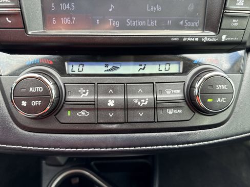 Used 2018 Toyota RAV4 XLE FWD image 17