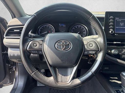 Certified 2022 Toyota Camry SE FWD image 17