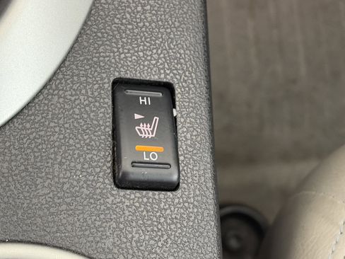 Used 2013 Nissan Rogue SL image 26