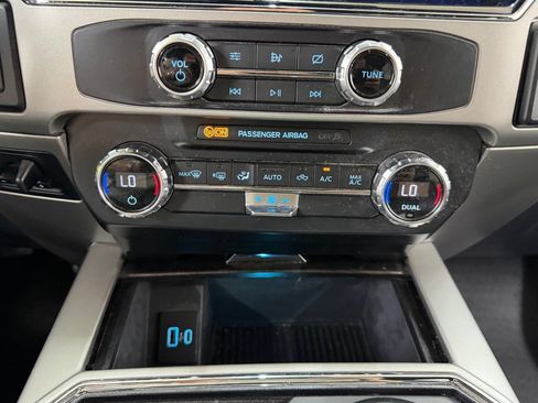 Used 2022 Ford F250 Lariat w/ Chrome Package AWD/4WD image 25