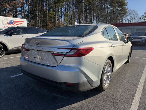 Used 2026 Toyota Camry LE image 4