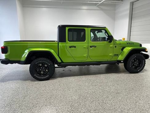 New 2025 Jeep Gladiator Willys image 25