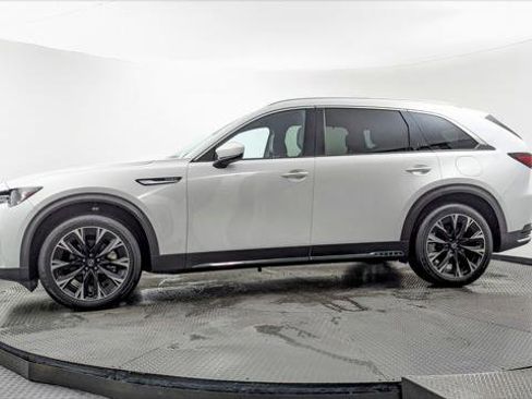Used 2024 MAZDA CX-90 Plug-In Hybrid w/ Premium Plus AWD/4WD image 3