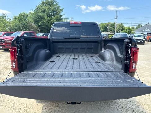 New 2026 RAM 2500 Big Horn AWD/4WD image 22