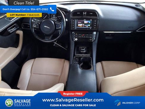 Used 2017 Jaguar F-PACE image 11