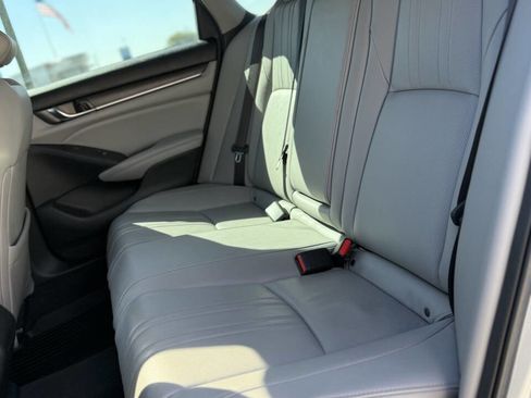 Used 2020 Honda Accord Touring image 13