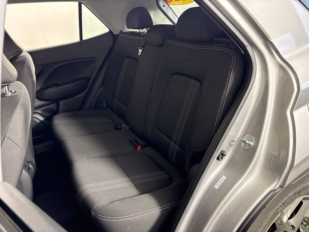 Used 2024 Hyundai Venue SEL FWD image 12