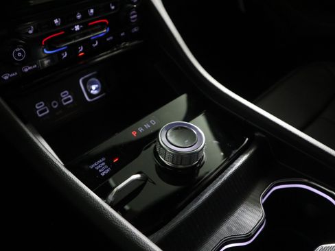 New 2025 Jeep Grand Cherokee L Limited image 29