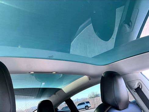 Used 2018 Tesla Model 3 Mid Range image 15