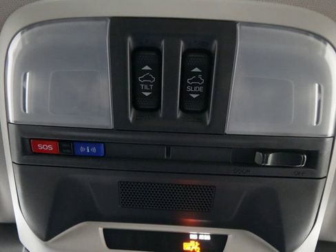 Used 2024 Subaru Crosstrek 2.0i Premium image 43