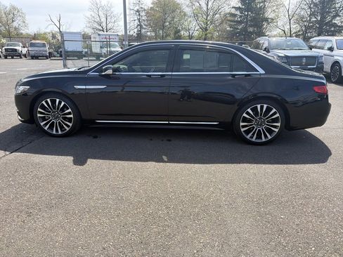 Used 2019 Lincoln Continental Reserve image 2